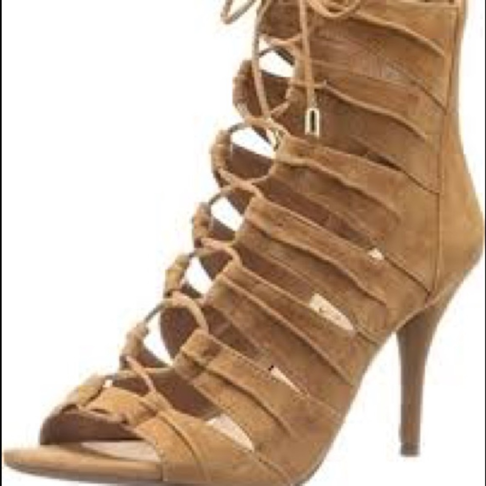 Jessica Simpson high heel